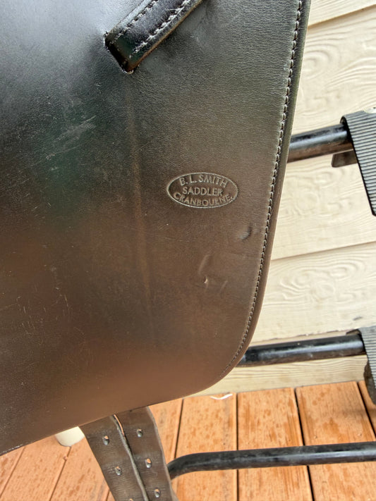Bruce smith show saddle 15.5-16inch