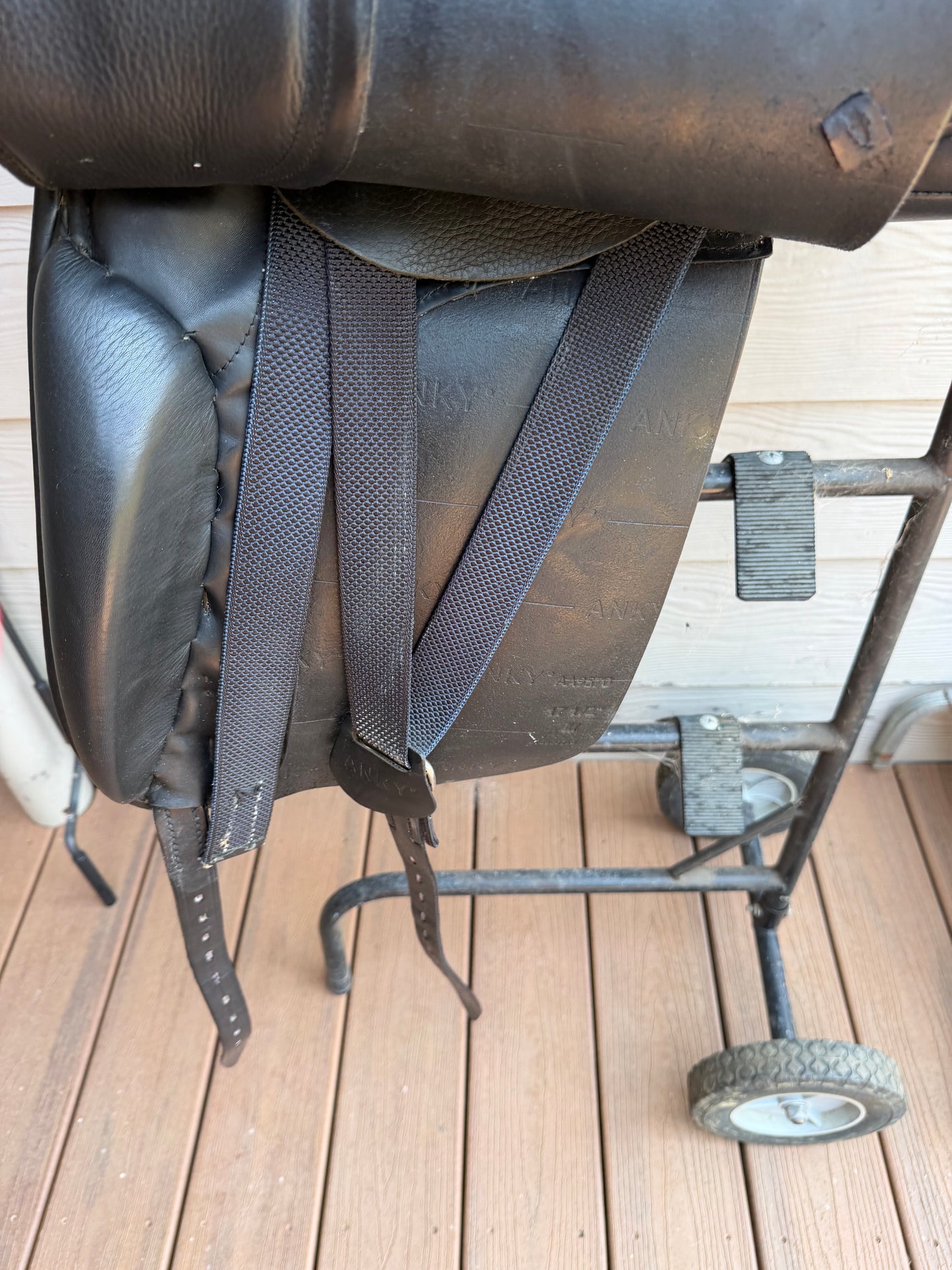 Anky dressage saddle 17.5inch