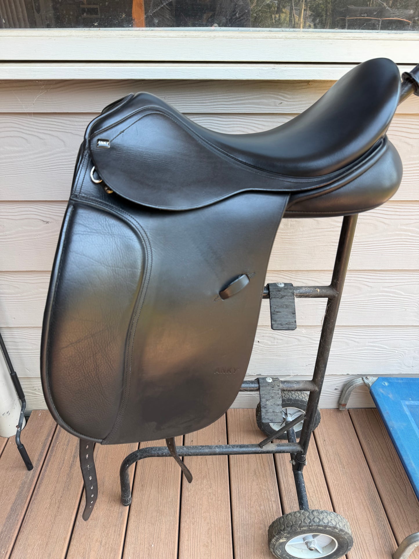 Anky dressage saddle 17.5inch